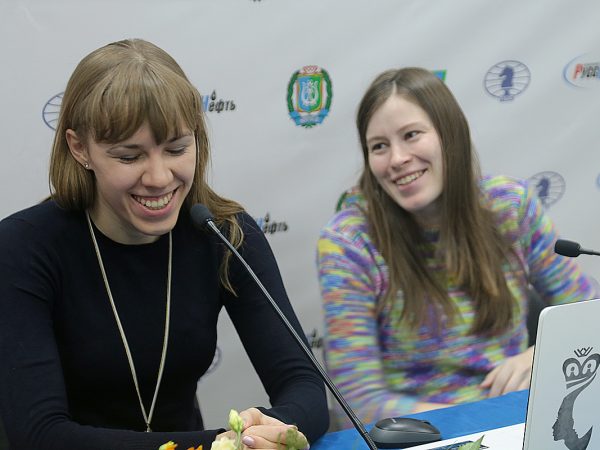 Olga Girya (RUS) and Natalia Pogonina (RUS)